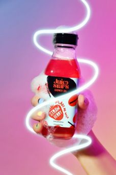 Juicy Stars Shower Gel Make Wild Strawberry 400 ml