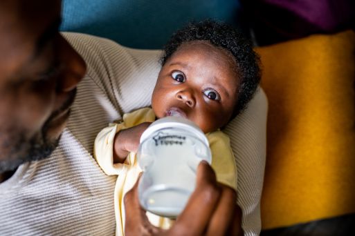 Tommee Tippee Closer to Nature Glass Feeding Bottle, 150ml x 1 -Clear